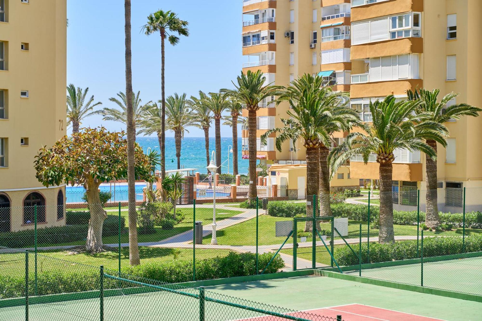 Apartamento Primera Linea Playa Algarrobo Costa Exterior photo