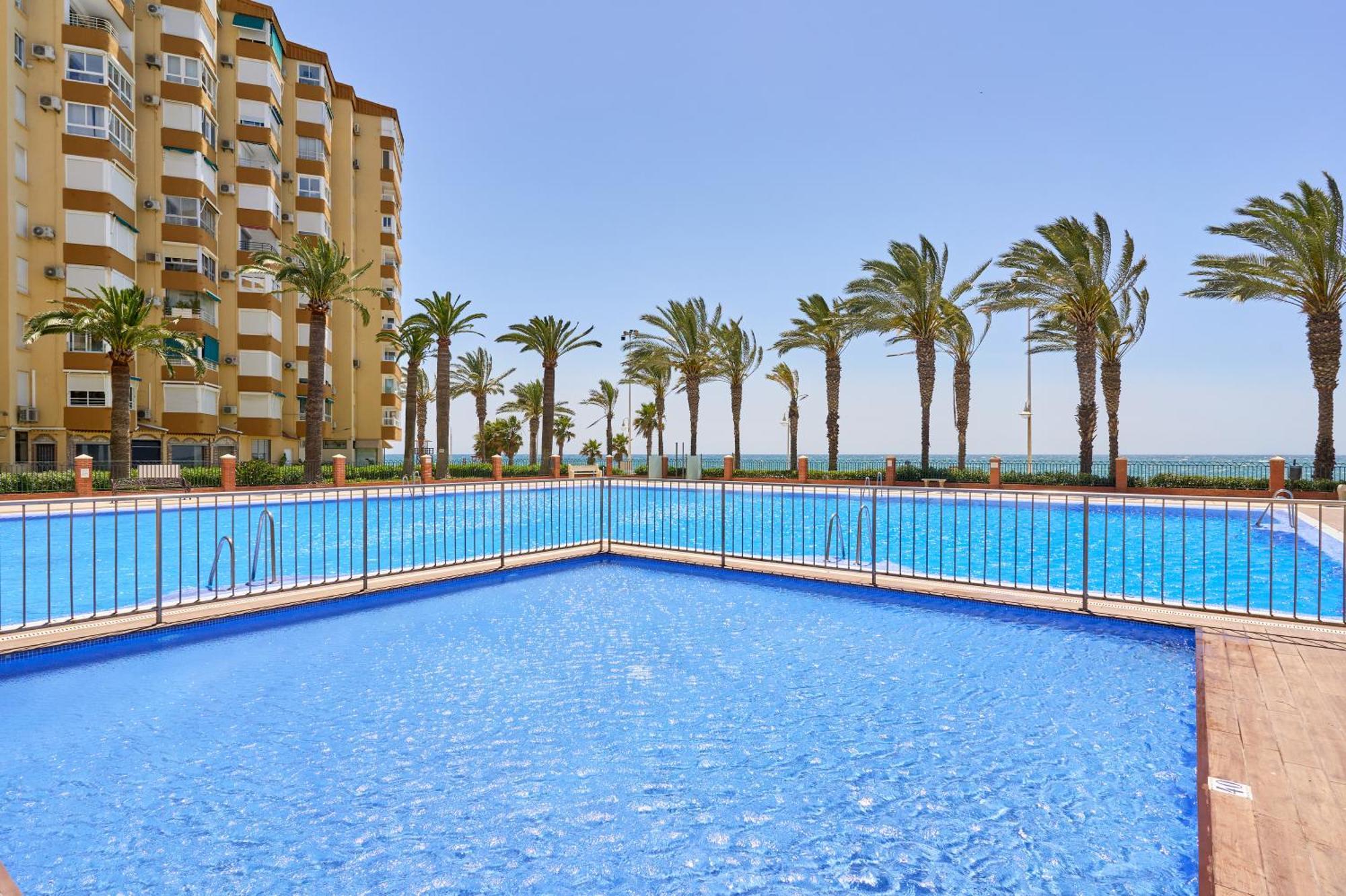 Apartamento Primera Linea Playa Algarrobo Costa Exterior photo
